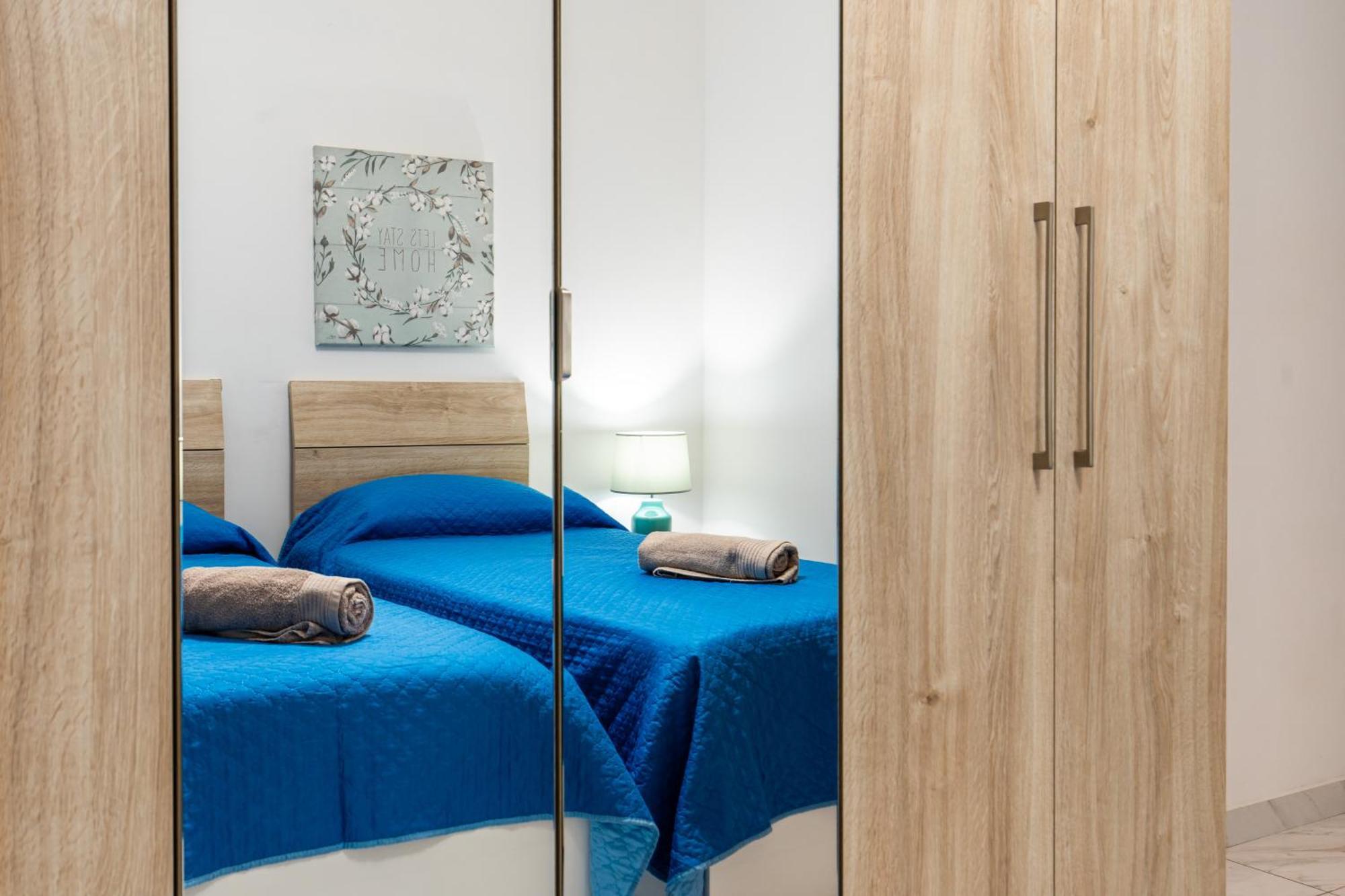 דירות סיינט פול ביי Poseidon Court Penthouse Superior מראה חיצוני תמונה